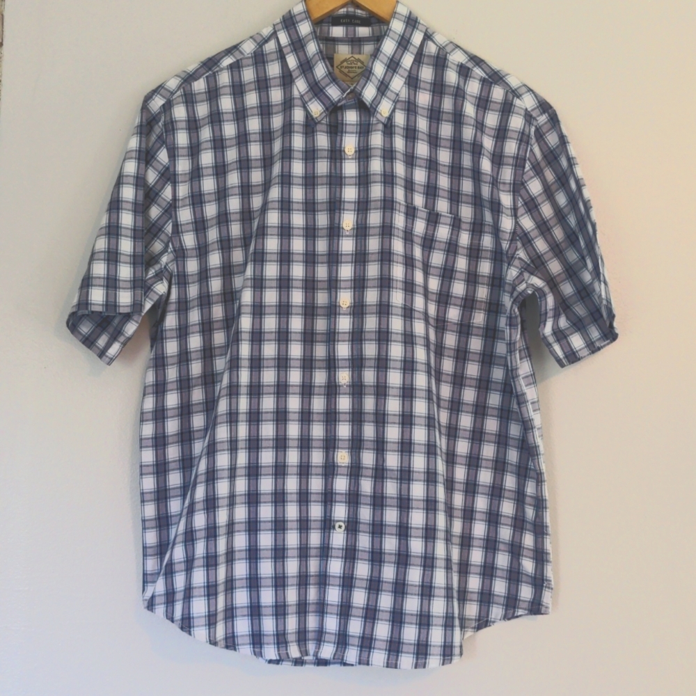 St John's Bay Shirt Men's Large Button Down Short Sleeve Plaid White Blue Preppy